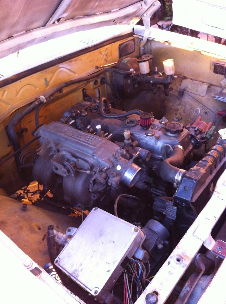 22r to 22re conversion. Indentify plugs for me. Thanks Toyota Minis